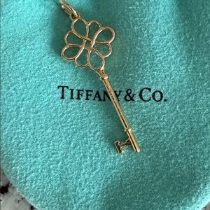 Tiffany & Co 18K  Rose Gold Celtic Knot Key Pendant Keys Collection 1.75" 3.06g